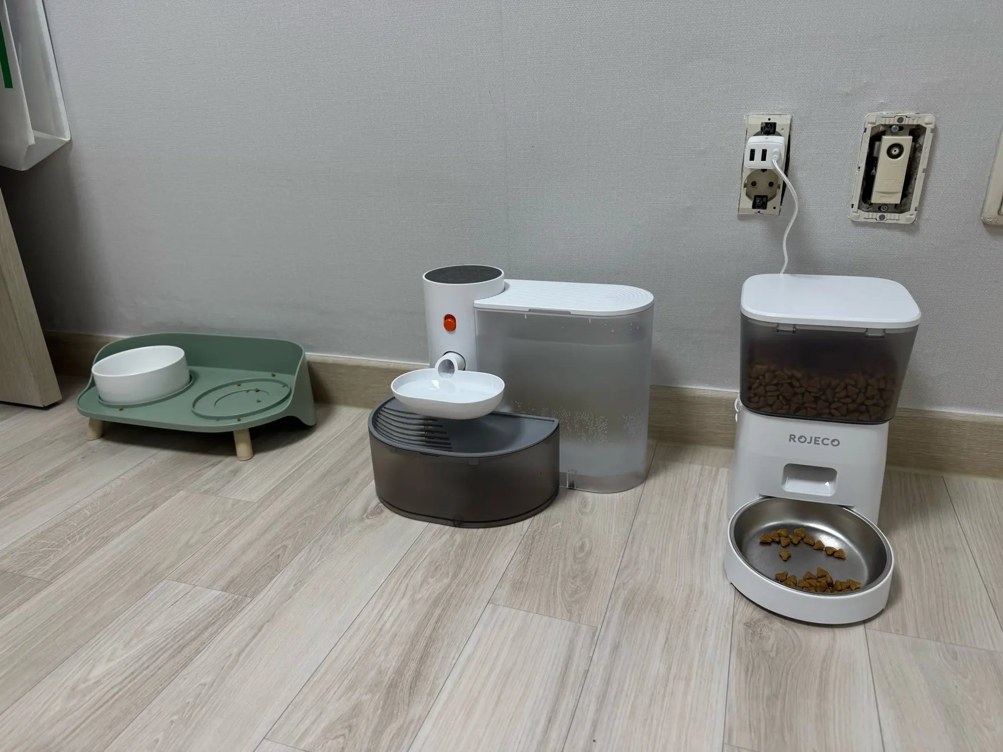 ROJECO 2L Smart Automatic Pet Feeder with Button Control - Petmelove